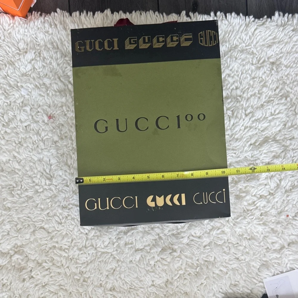 Gucci Olive and Gold Designer Bag - Picture 2 of 3